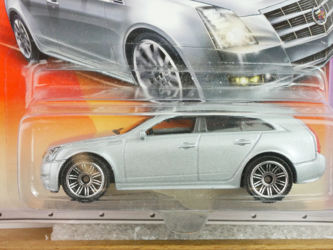 Cadillac CTS Wagon - 22313