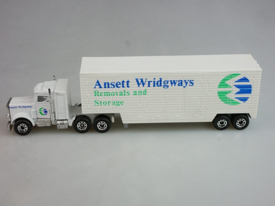CY-019A Peterbilt Box Truck Ansett Wridgways - 27797
