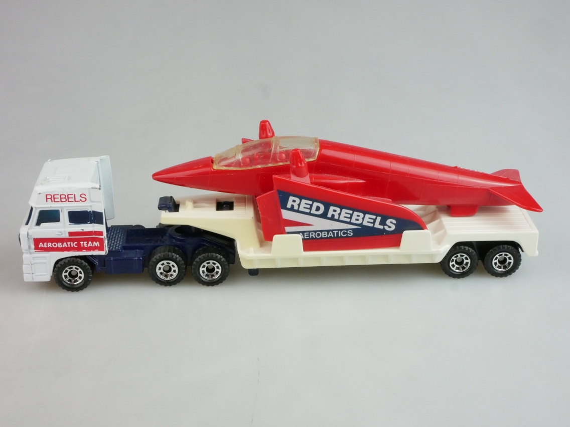 CY-021A DAF Aircraft Transporter RED REBELS - 27799