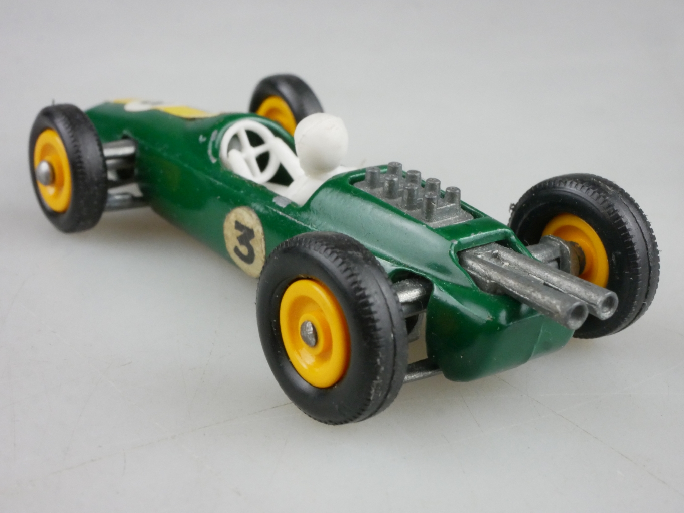 19d Lotus Racing Car - 31834 Matchbox Regular Wheels - Picture 5 of 9
