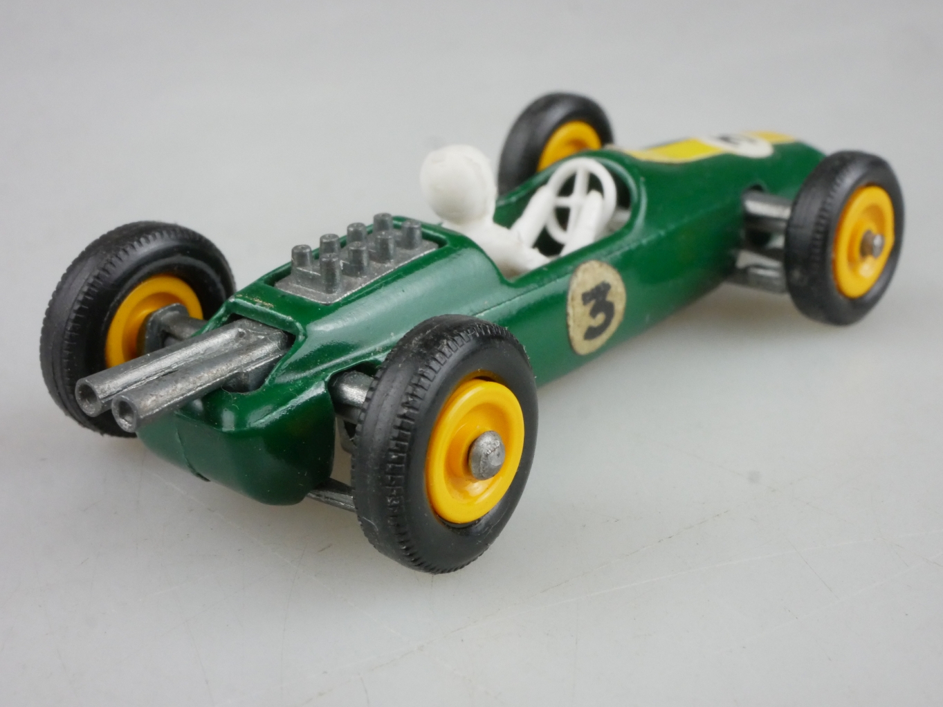 19d Lotus Racing Car - 31834 Matchbox Regular Wheels - Picture 4 of 9