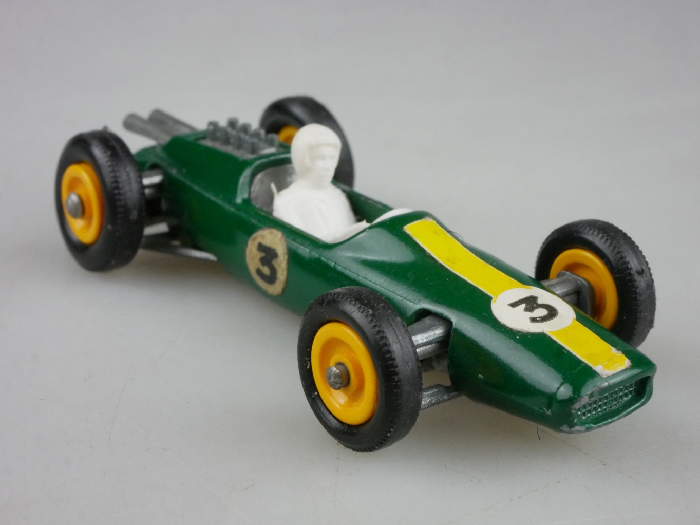 19d Lotus Racing Car - 31834 Matchbox Regular Wheels - Picture 3 of 9