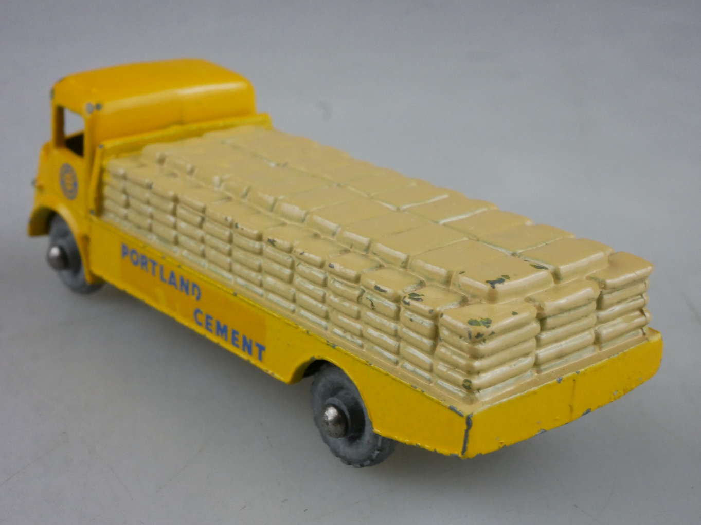 51a Albion Chieftain - 31886 Matchbox Regular Wheels - Picture 5 of 9