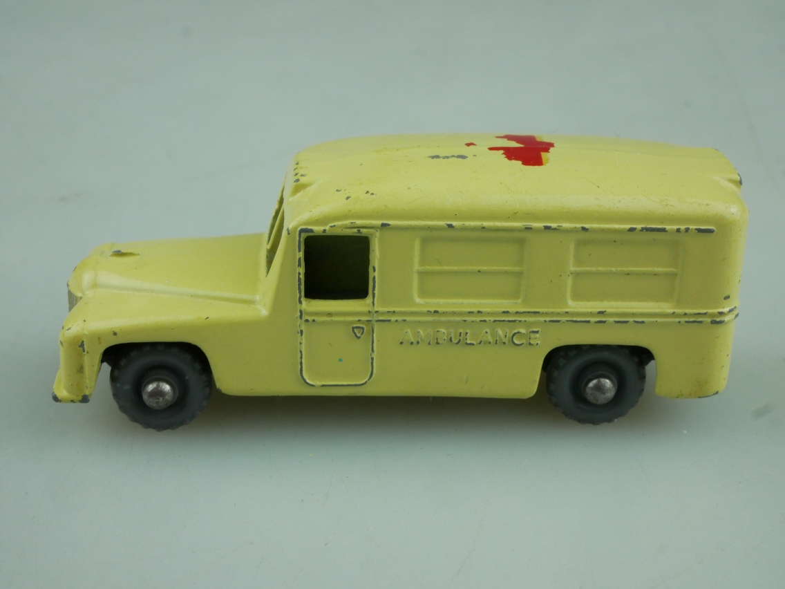 14b Daimler Ambulance - 36768