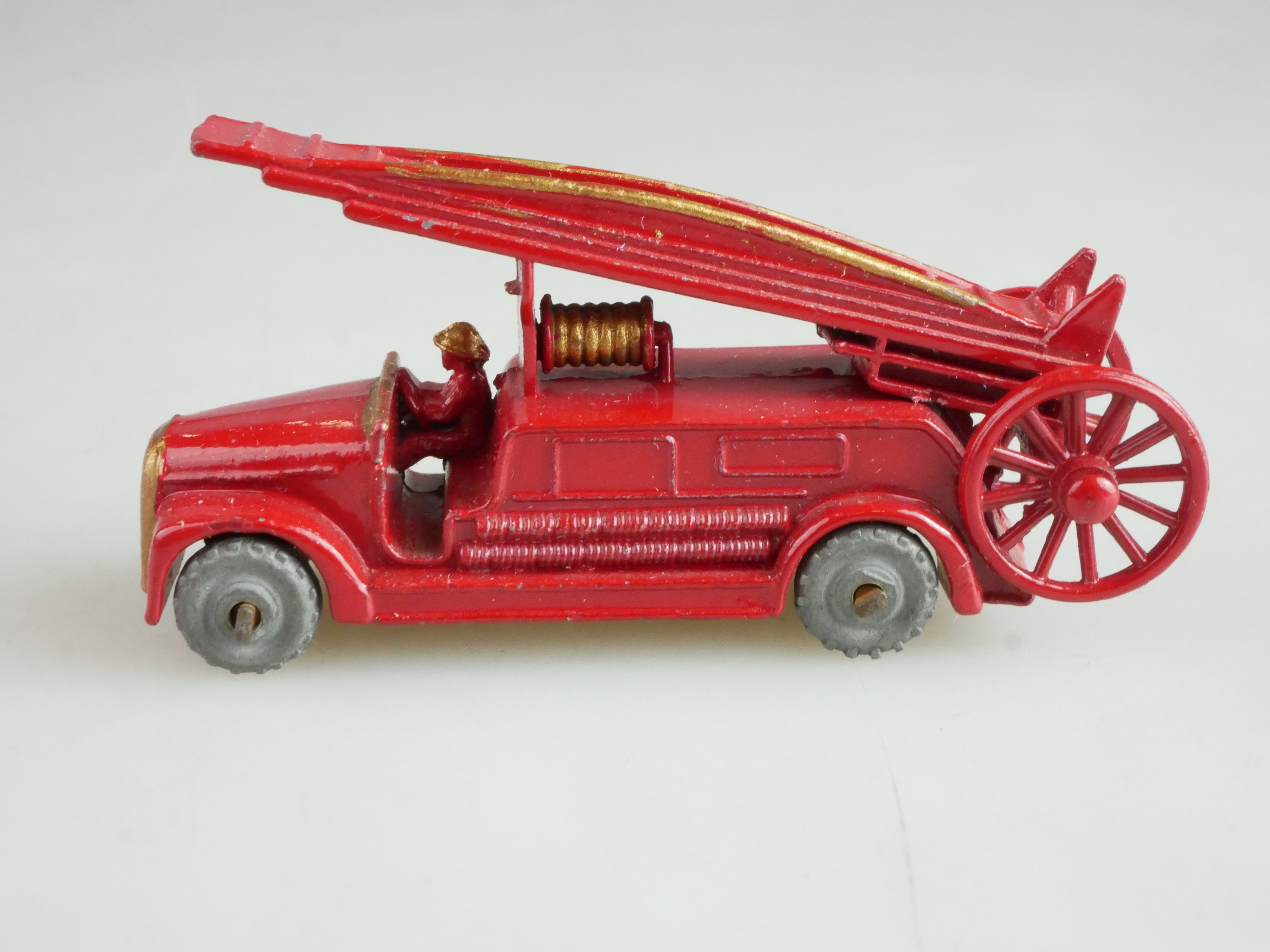 09a Dennis Fire Engine - 38319
