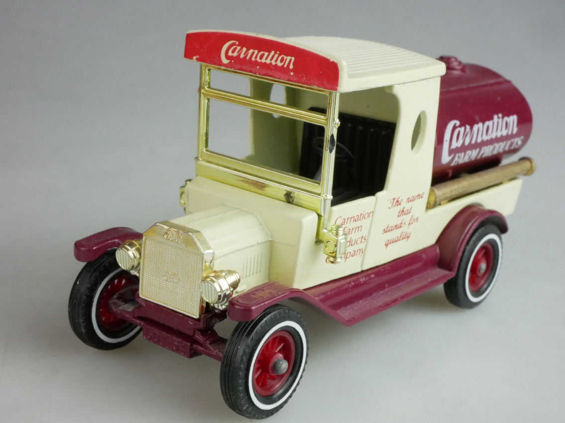 Y-03-4 1912 Ford T Tanker Carnation - 44931