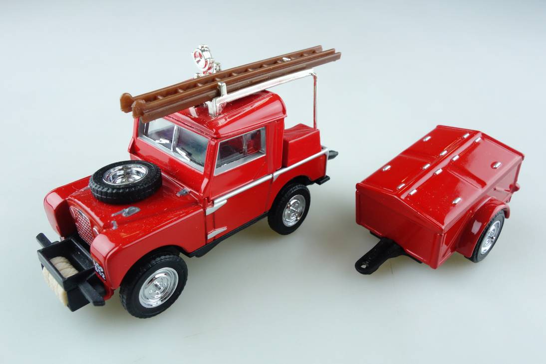 YFE02 1948 - 1952 Land Rover silberne Felgen Feuerwehr - 47253