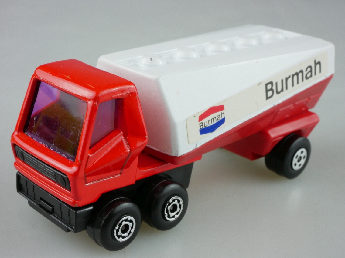 63-B Freeway Gas Tanker Burmah - 55806