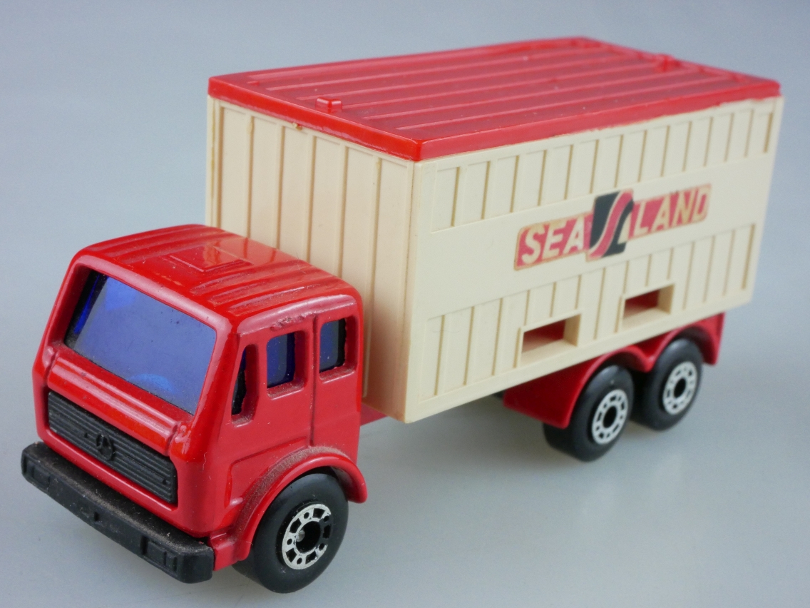 42-C Mercedes Container Truck SEA LAND - 55807