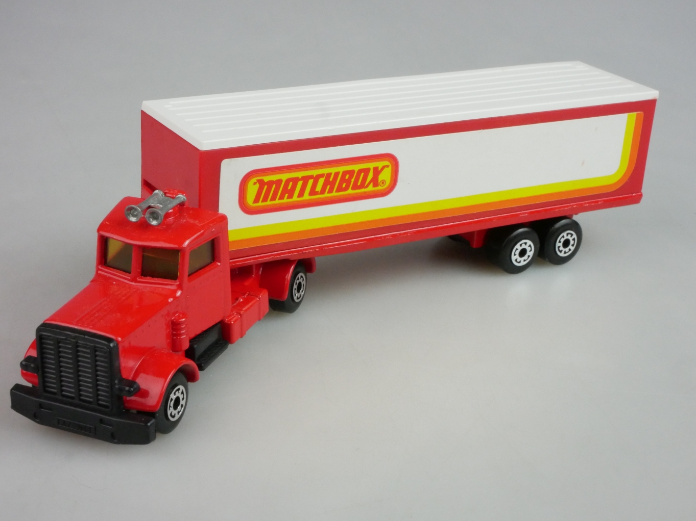 TP-024 Container Truck MATCHBOX - 59036