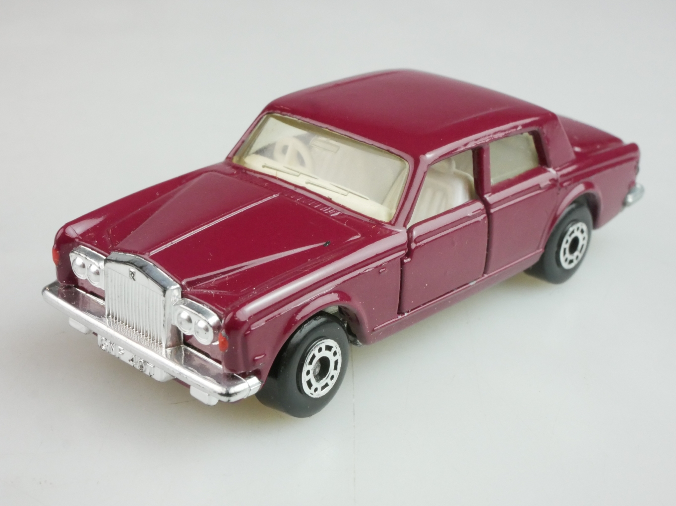 39-B Rolls Royce Silver Shadow II plum - 59248