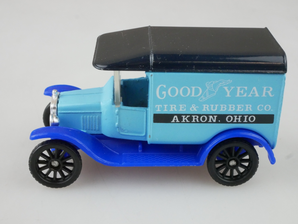 1921 Ford Model 'T' Van GOODYEAR (44-H) - 65015