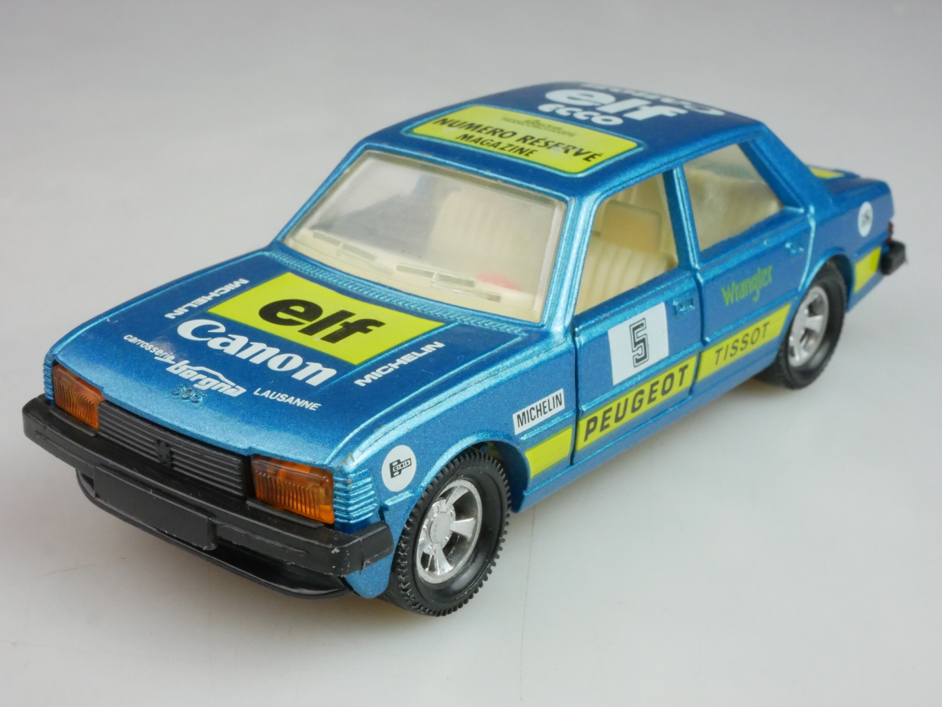 K-084A Peugeot 305 - 78114