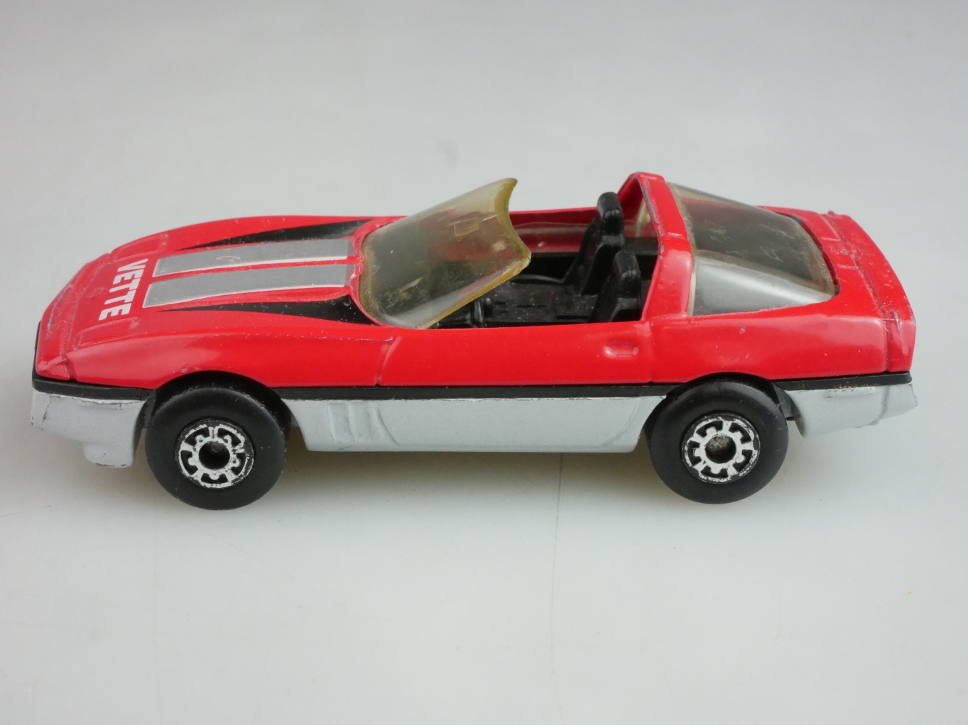 1983/84 Corvette (14-E/69-E) - 96611